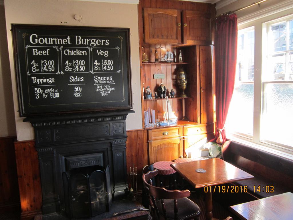Queen Mary Inn พูล ภายนอก รูปภาพ